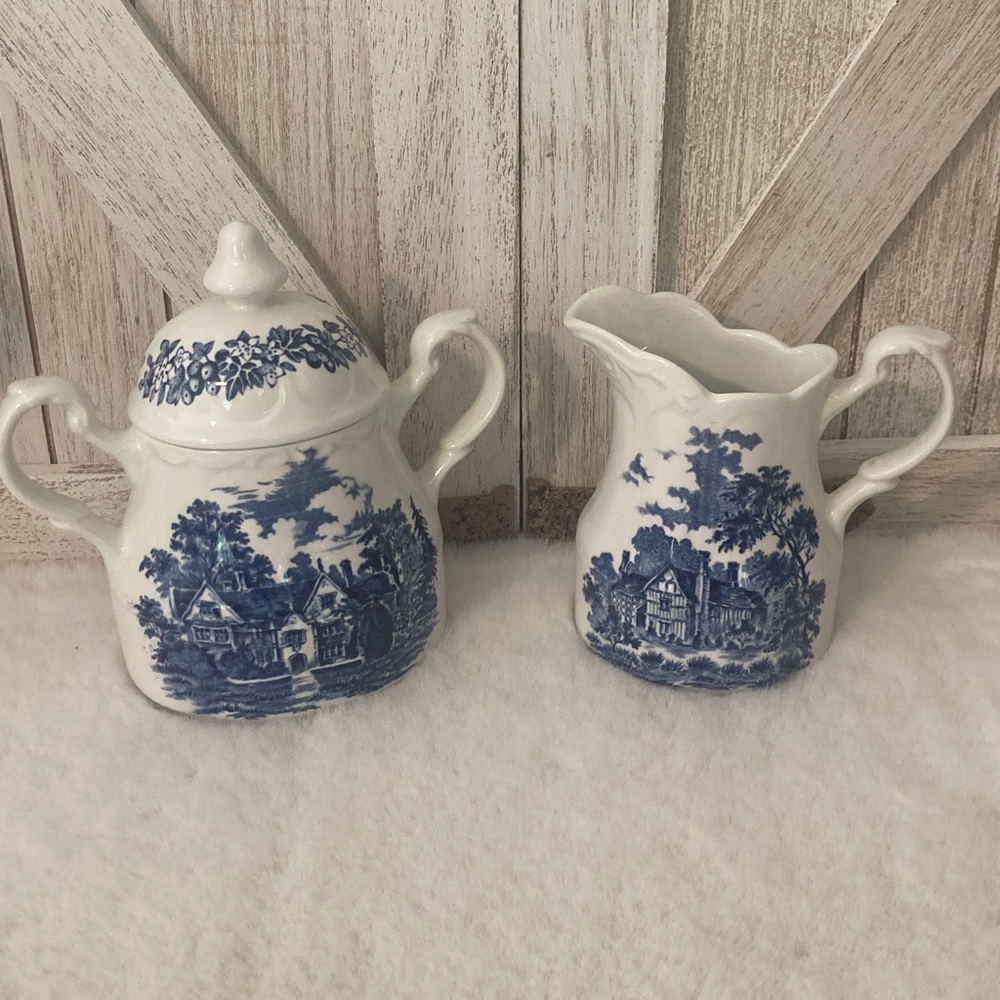 J & G Meakin Romantic England Blue and White Sugar Bowl and Creamer Set